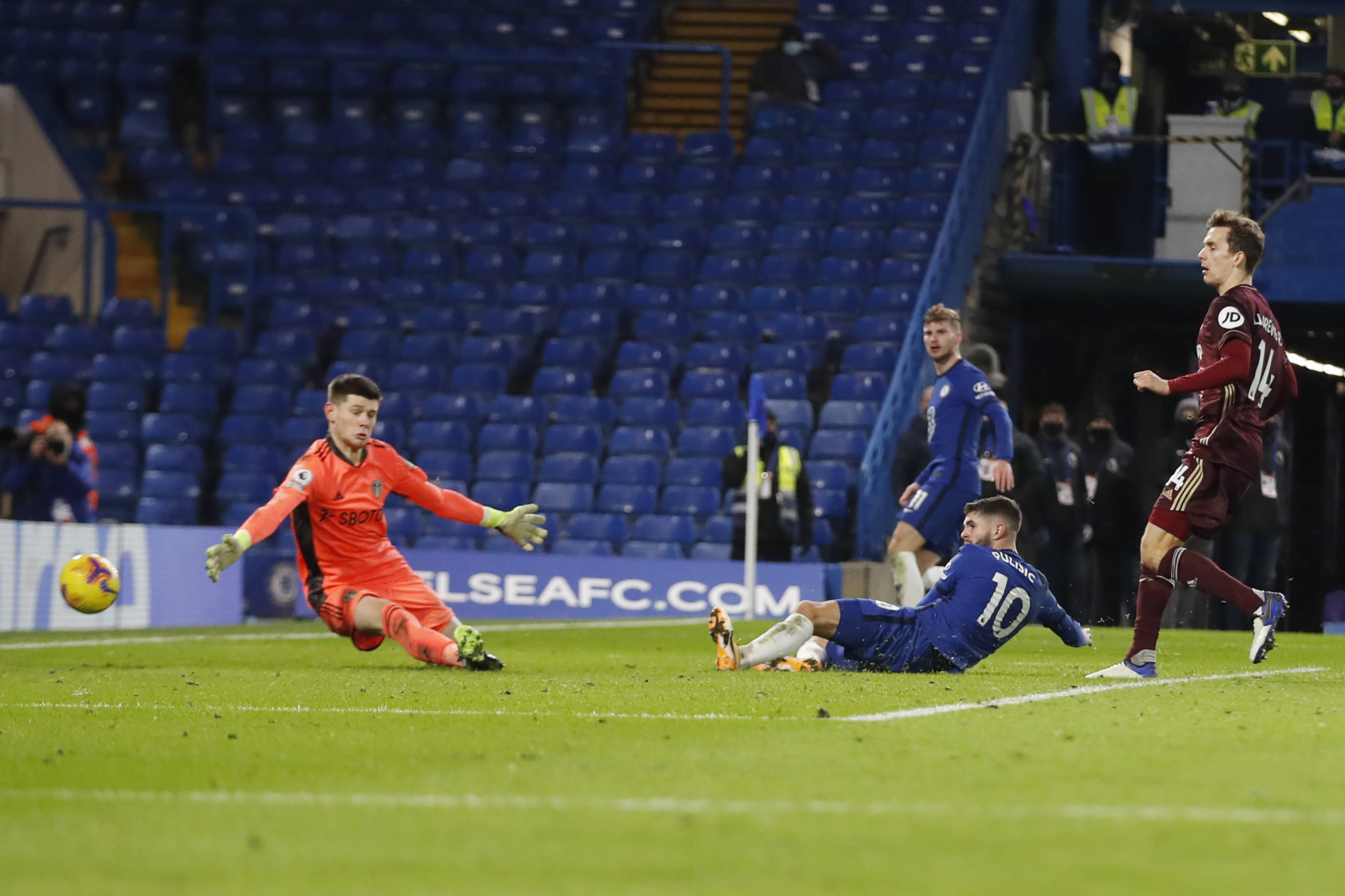 在他不断的 在他不断的