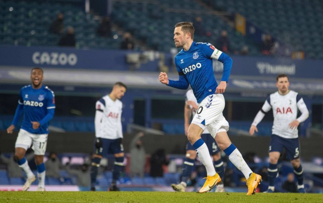 和强大的姿 和强大的姿