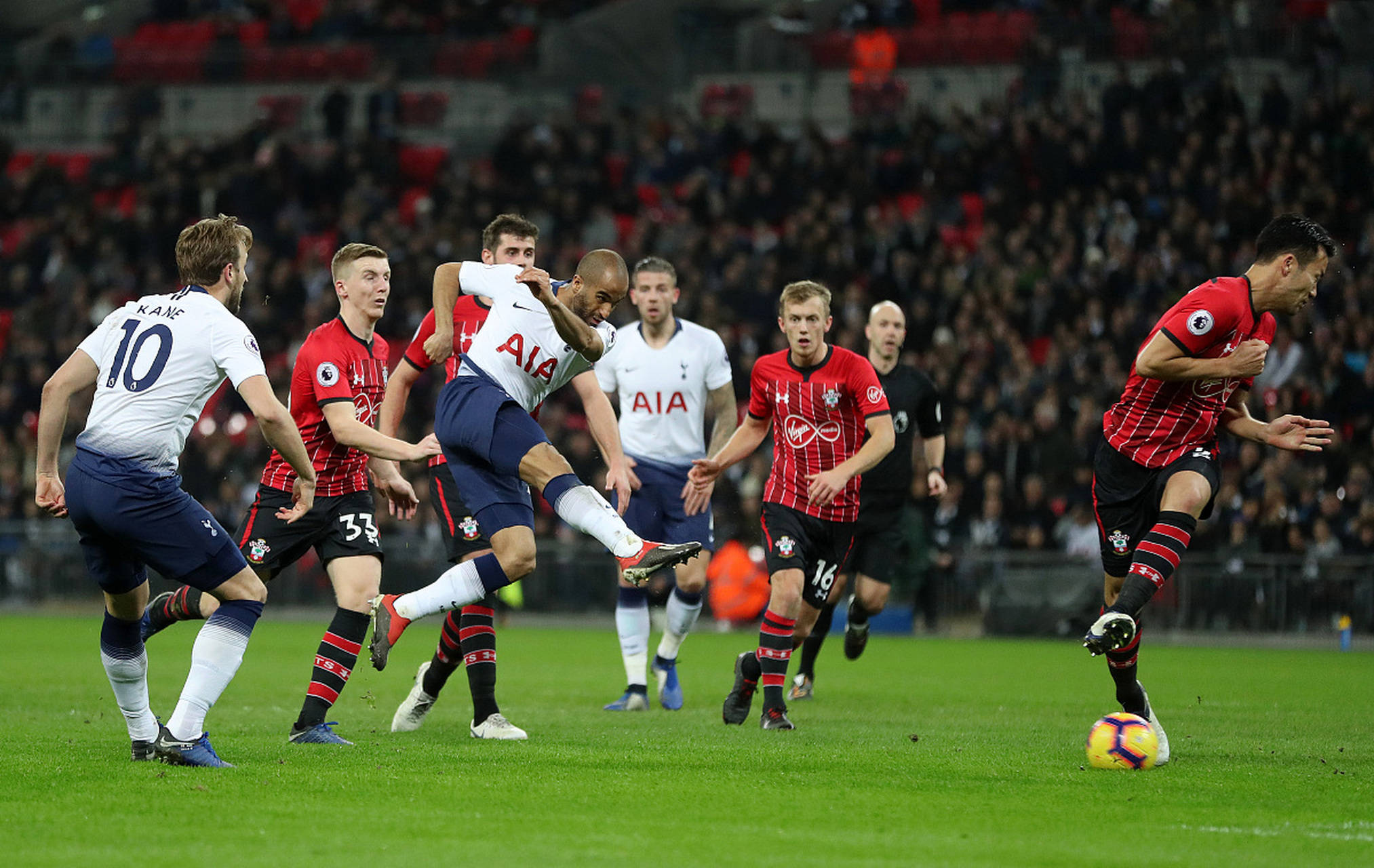 年轻球员更 年轻球员更